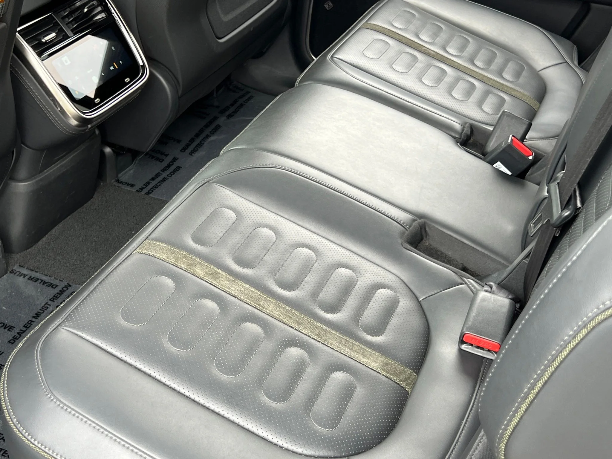 Used 2024 Black Rivian Adventure image 22