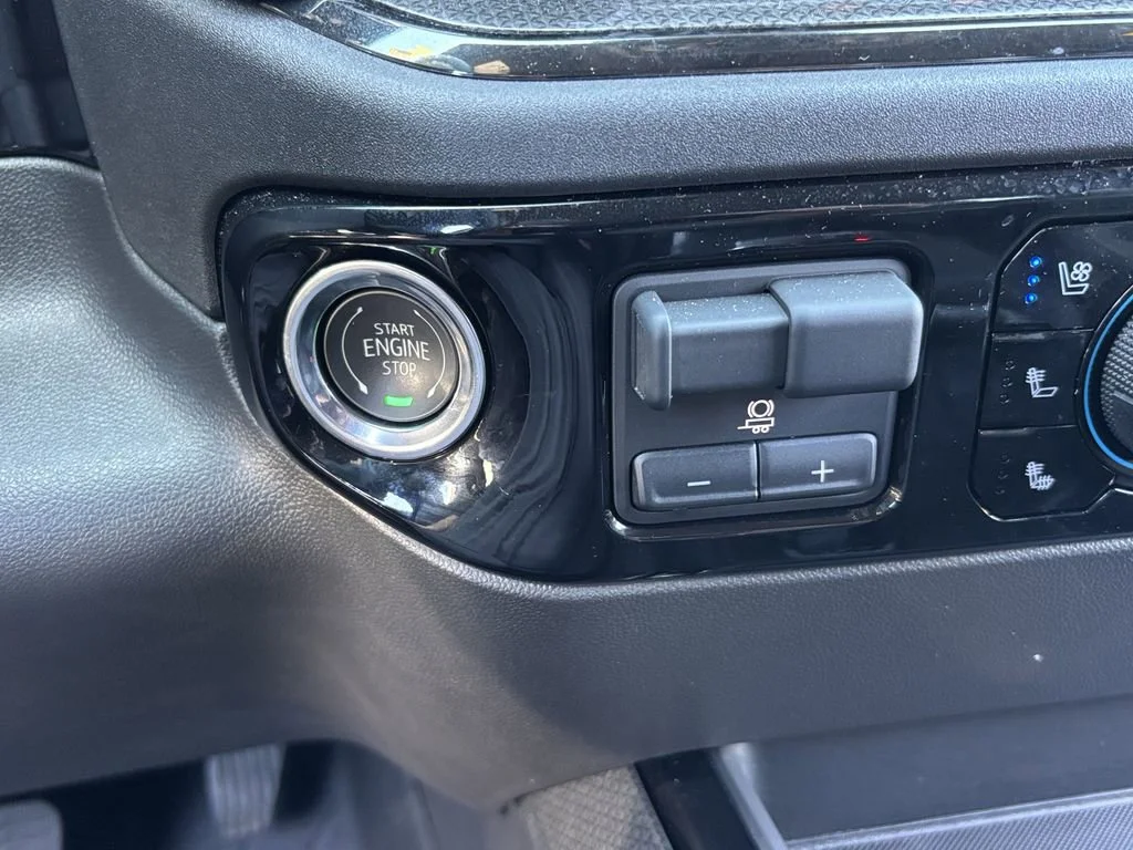 Used 2025 Black Chevrolet ZR2 image 29