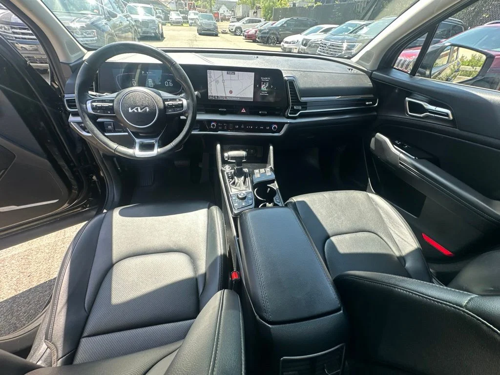 Used 2025 Black Kia EX image 26