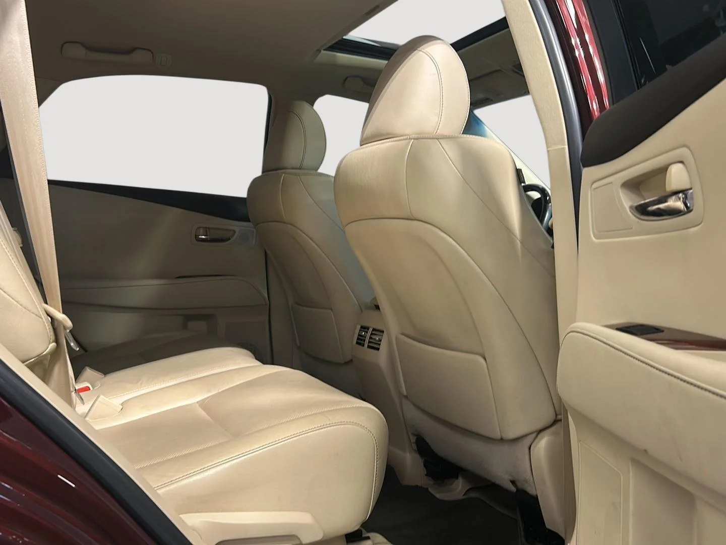 Used 2015 Claret Mica Lexus Premium image 4
