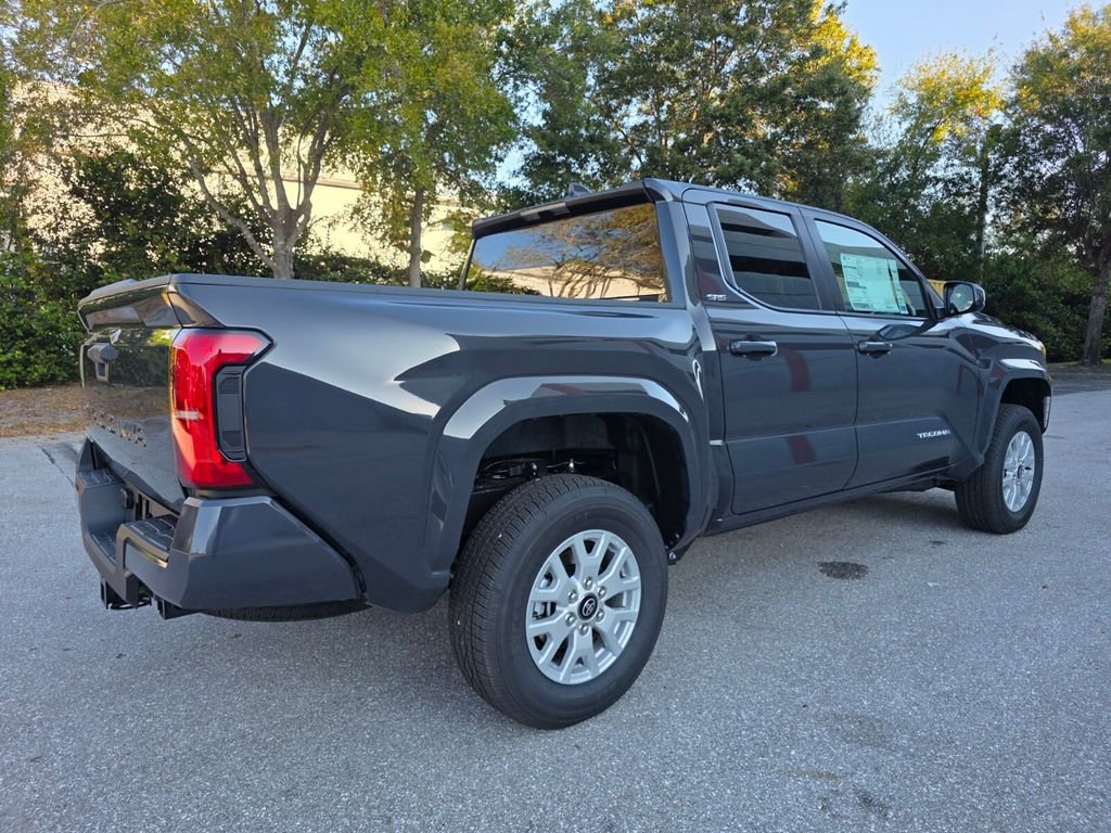 2026 Toyota Tacoma SR5 - Photo 11