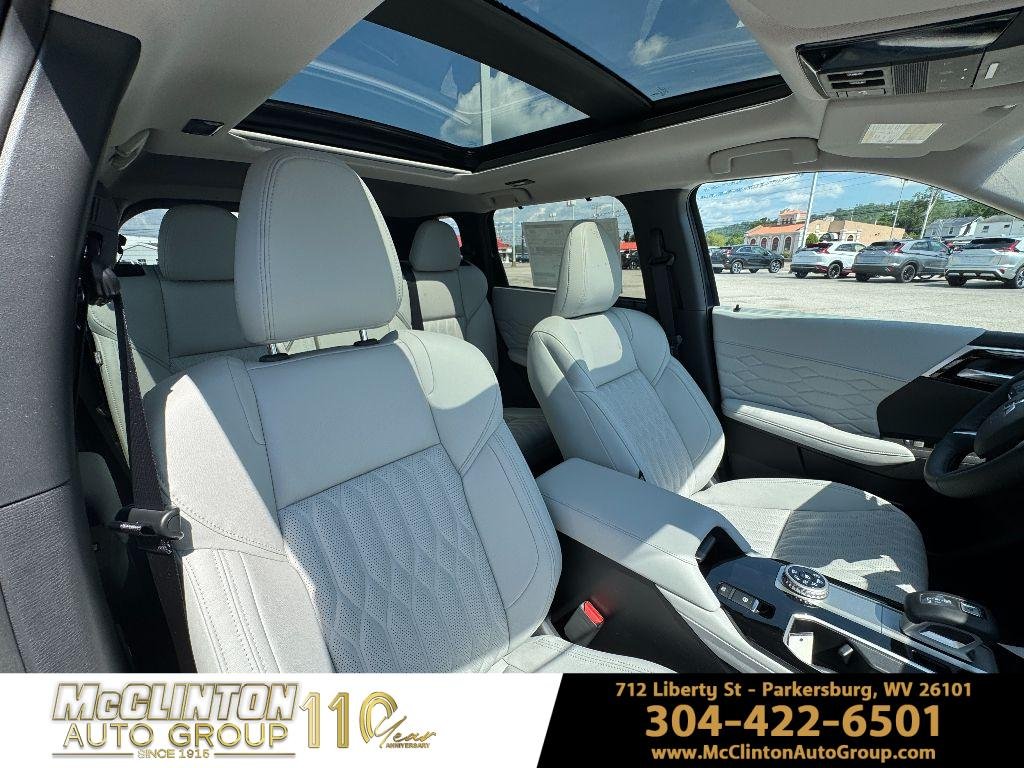 2025 Mitsubishi Outlander SEL - Photo 18