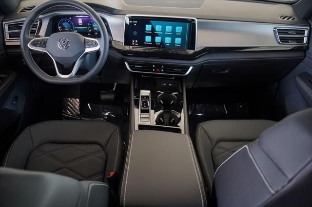 2025 Volkswagen Atlas Cross Sport SE w/Tech - Photo 8