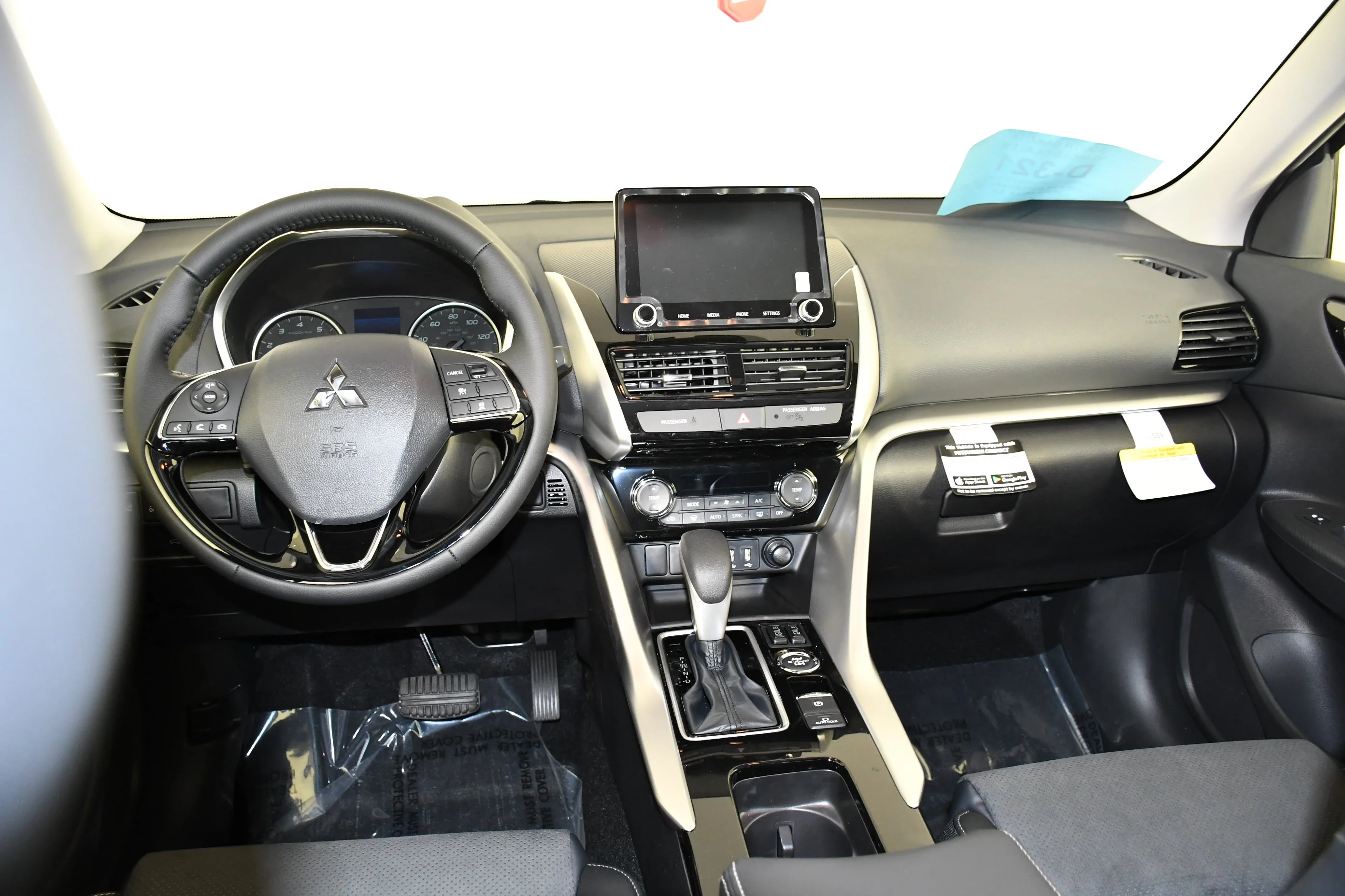 New 2026 Labrador Black Pearl Mitsubishi SE image 11