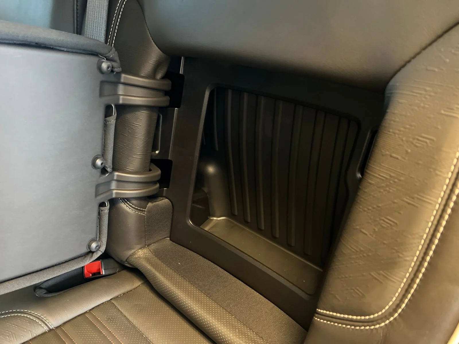 Used 2024 Onyx Black GMC AT4X image 25