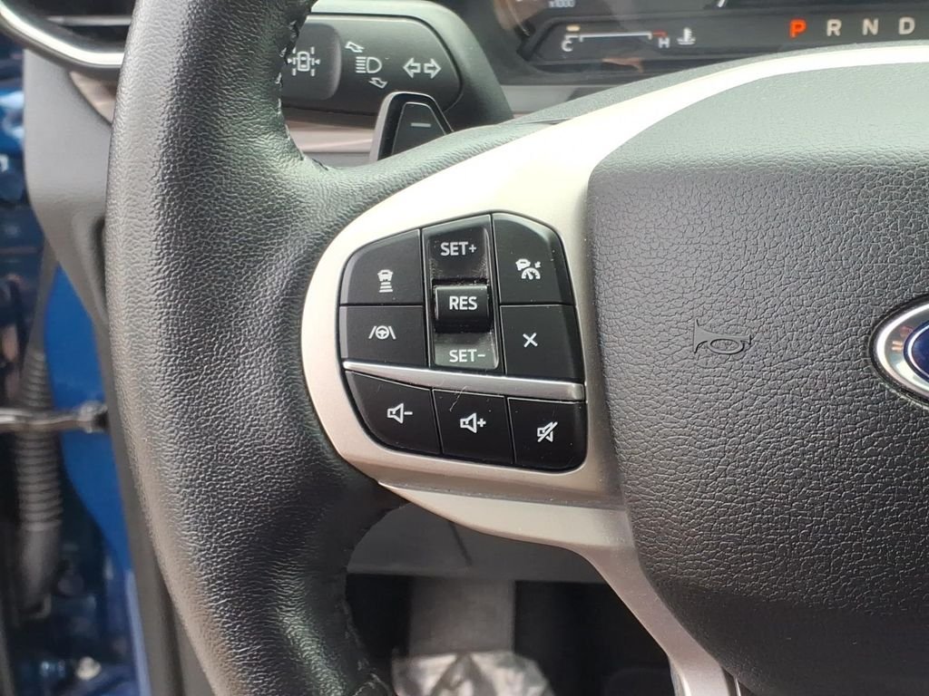 Used 2020 Blue Metallic Ford Limited image 21