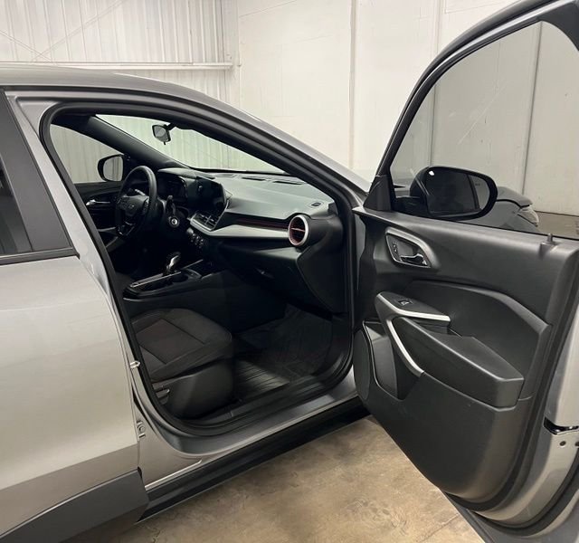 Used 2024 Gray Chevrolet 1RS image 17