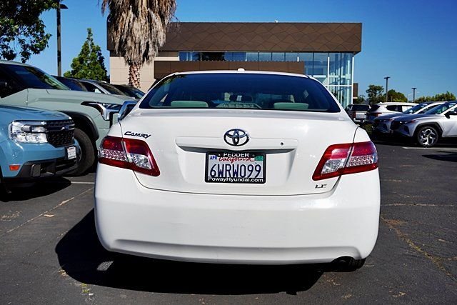 Used 2011 White Toyota LE image 8
