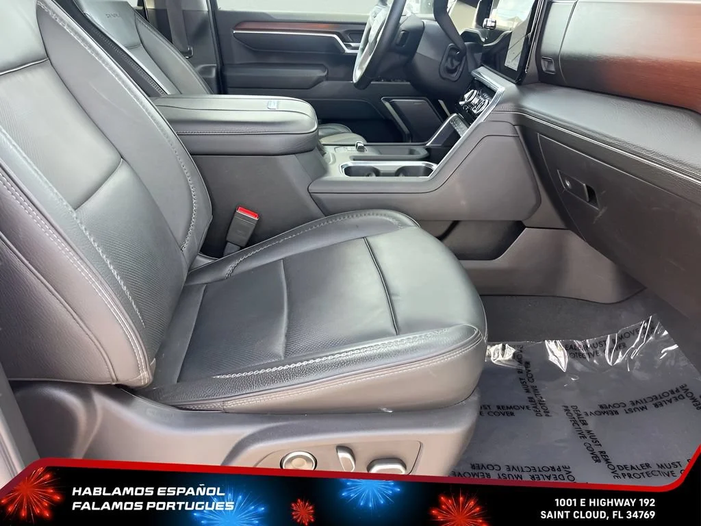 Used 2025 Summit White GMC Denali image 9