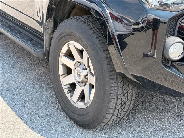 Used 2016 Black Toyota Trail image 11