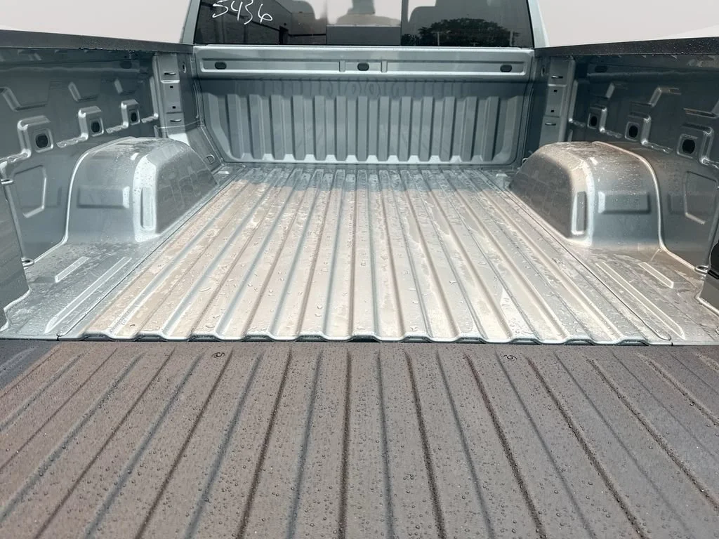 New 2026 Sterling Metallic GMC Elevation image 26