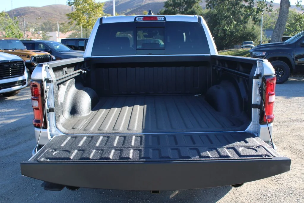 New 2026 Silver Zynith Exterior Paint Ram Laramie image 10