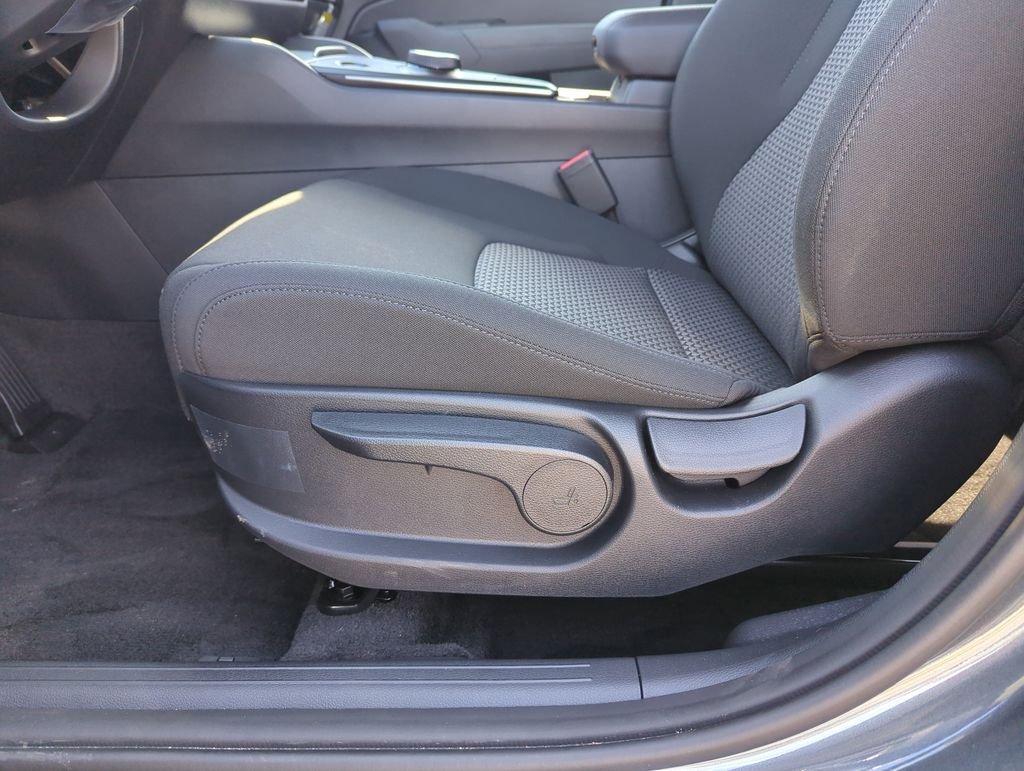 New 2026 Gravity Gray Kia LX image 13