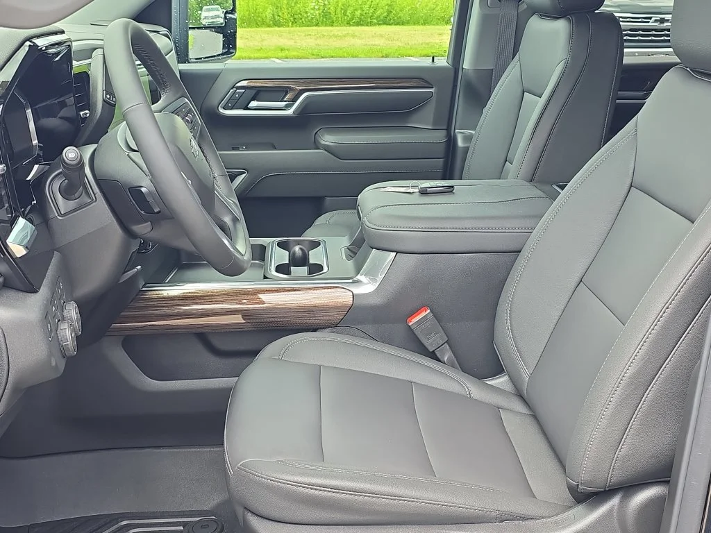 New 2026 Black Chevrolet LT image 23