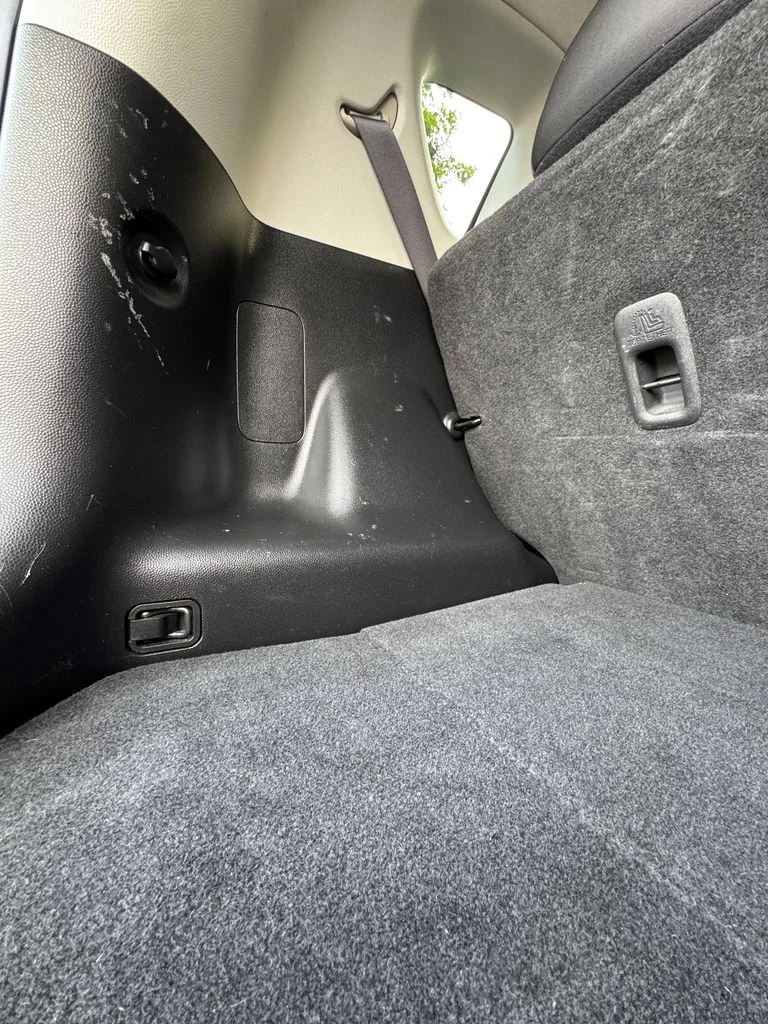 Used 2014 Alien II Kia Base image 11