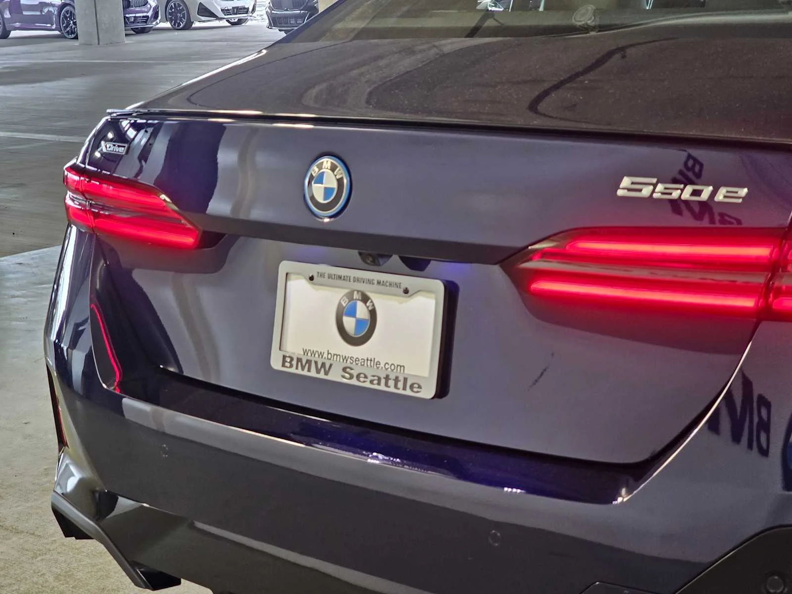 New 2027 Tanzanite Blue II Metallic BMW xDrive image 7