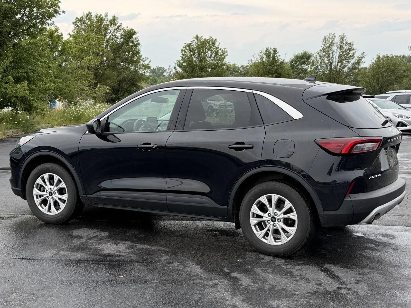 Used 2023 Agate Black Ford Active image 6