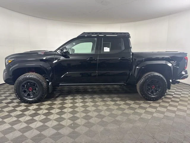 2026 Toyota Tacoma TRD Pro - Photo 7