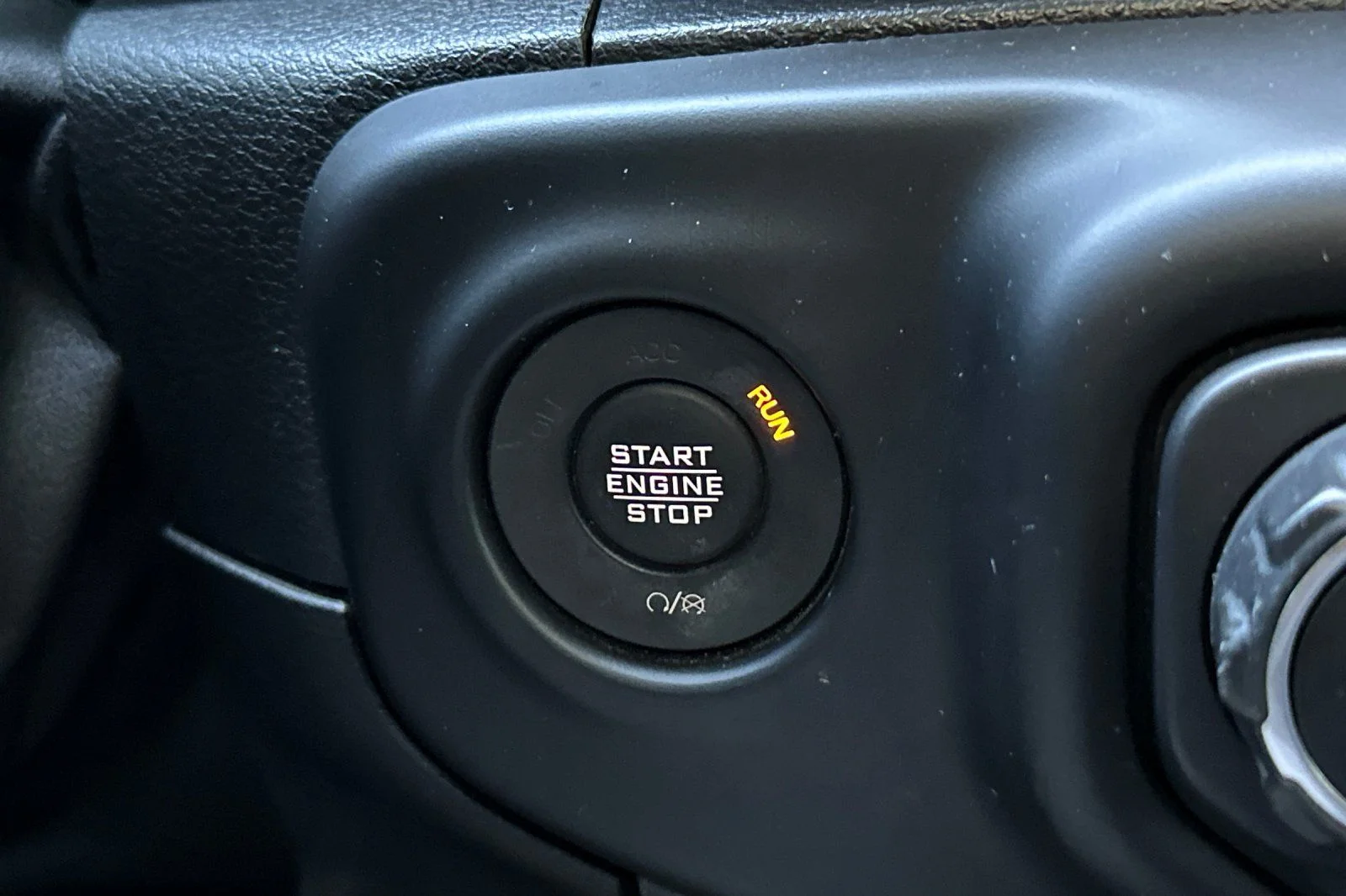 2020 Jeep Wrangler Unlimited Sahara - Photo 19
