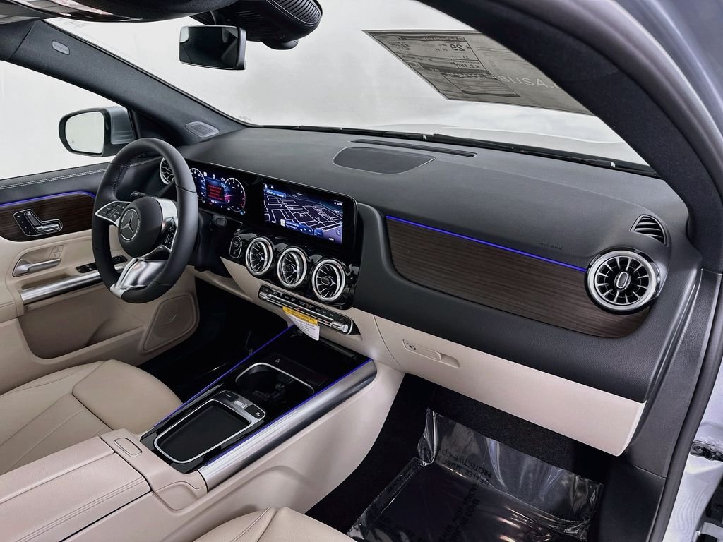 Used 2026 Silver Mercedes-Benz GLA 250 image 29
