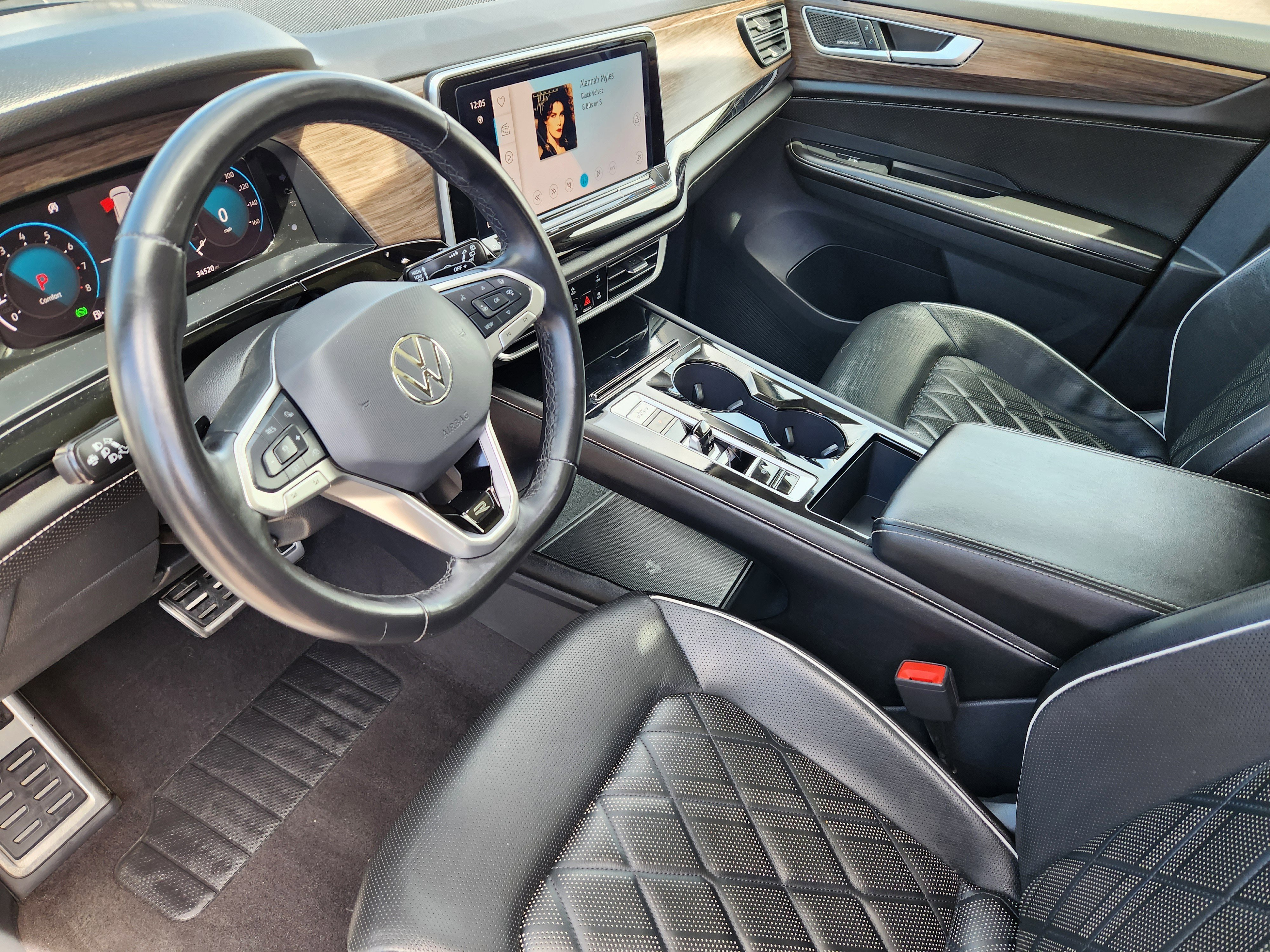2024 Volkswagen Atlas SEL Premium R-Line - Photo 10