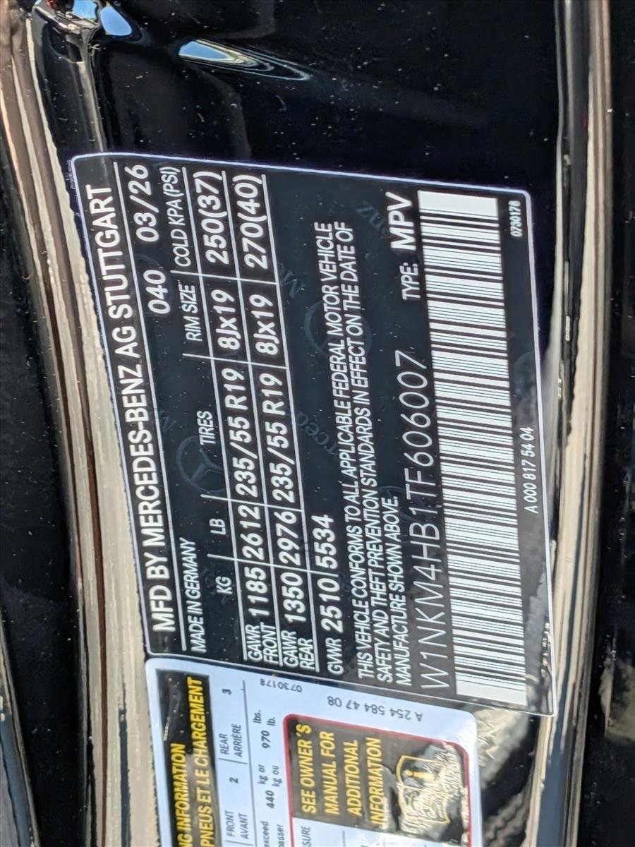 New 2026 Black Mercedes-Benz GLC300 image 17