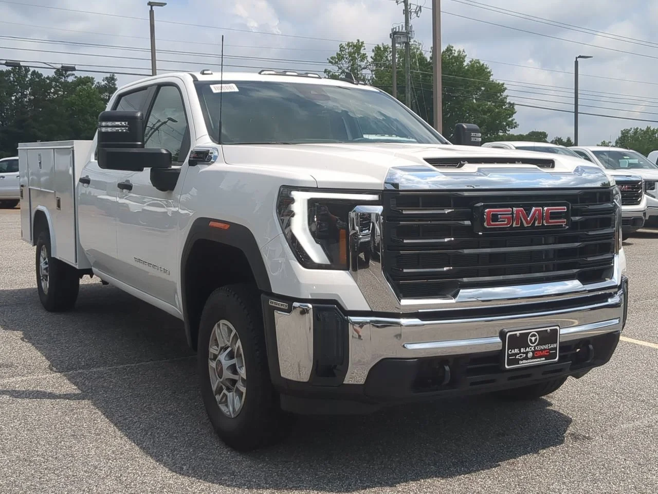 New 2026 Summit White GMC Pro image 2