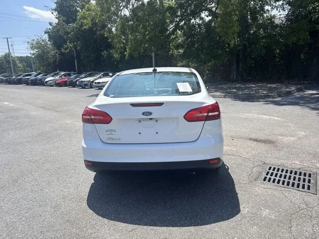 Used 2018 White Ford S image 6