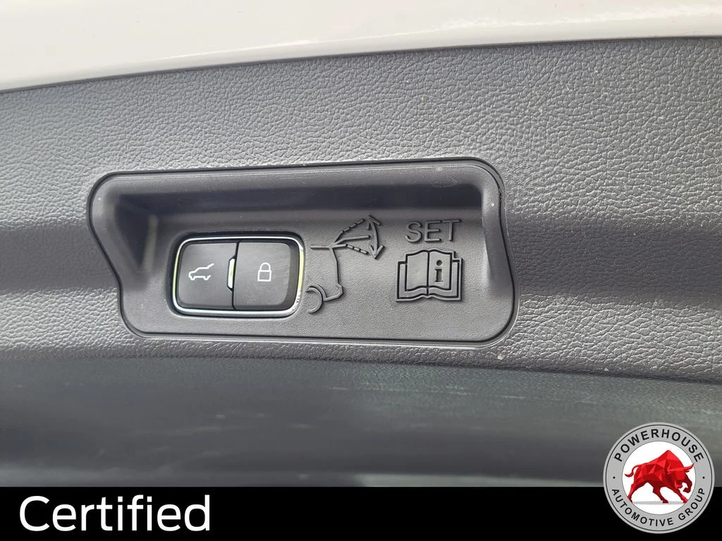 Used 2022 White Ford XLT image 14
