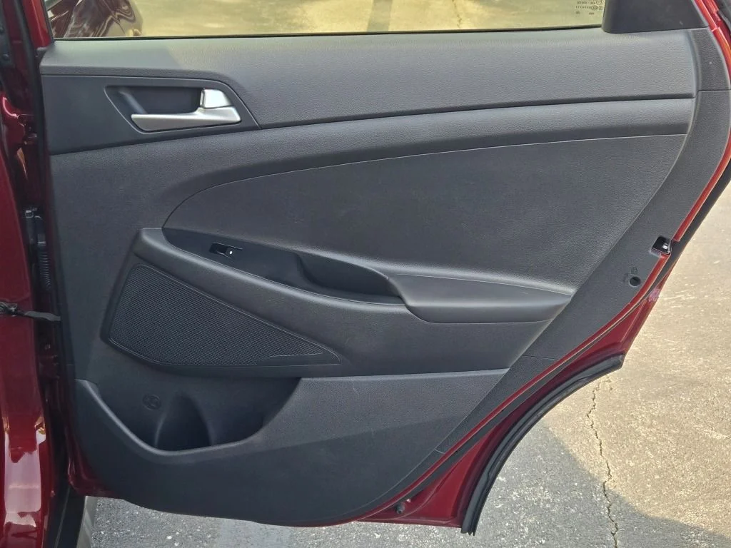 Used 2019 Red Hyundai Value image 8
