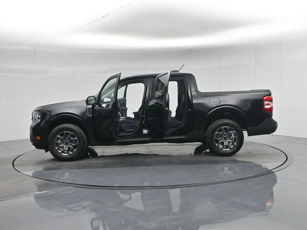 New 2026 Black Ford XLT image 24