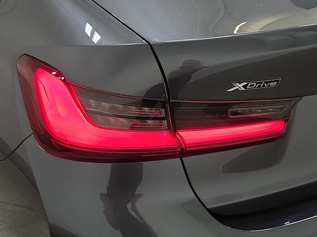 Used 2022 Mineral Grey Metallic BMW 330i xDrive image 32