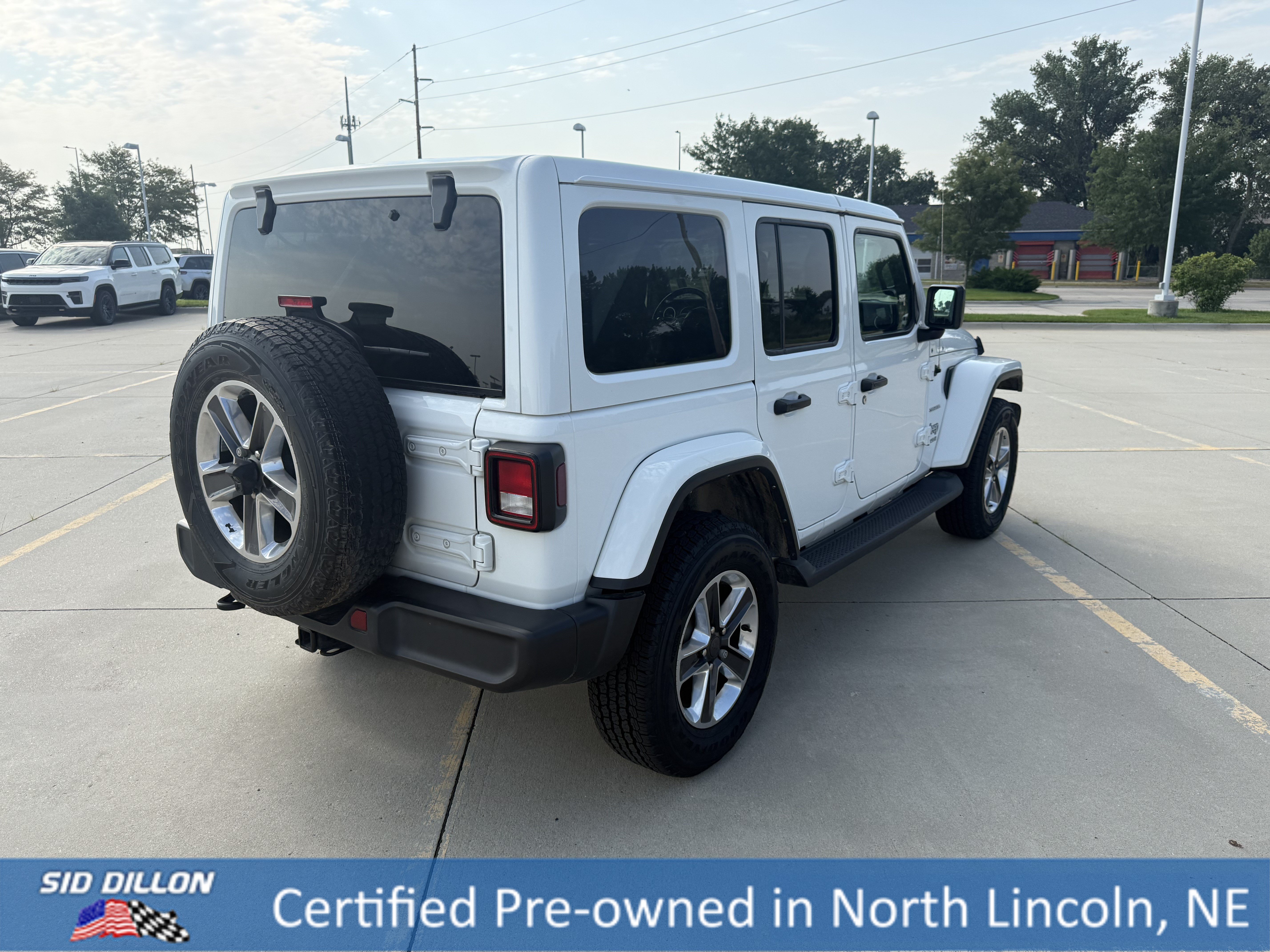 Certified Used 2022 Bright White Clearcoat Jeep Unlimited Sahara image 8