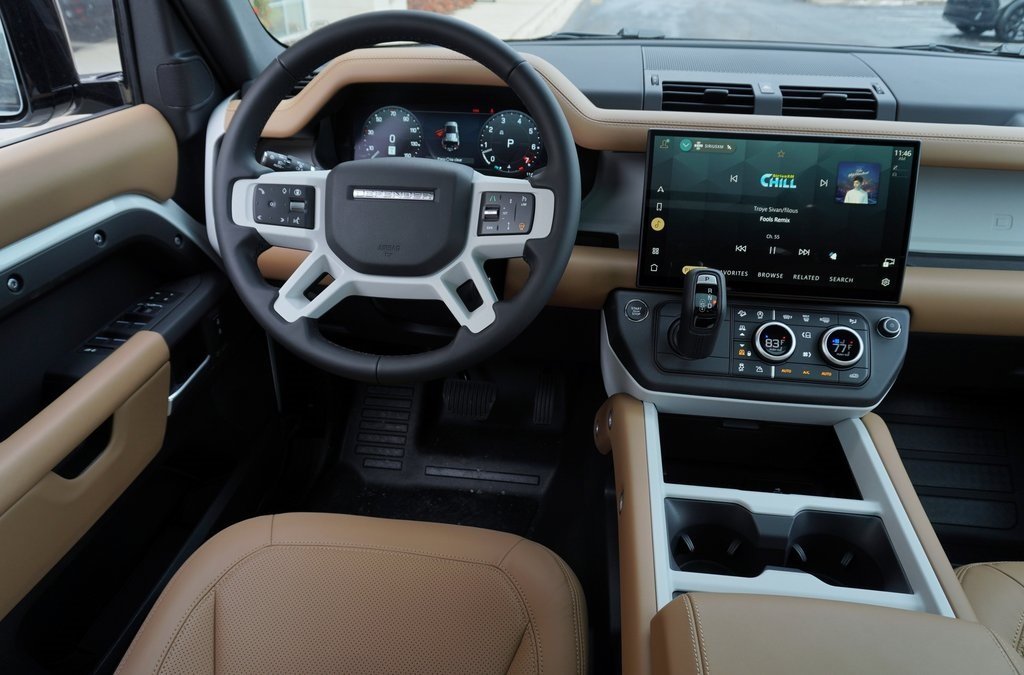 2026 LAND ROVER DEFENDER - Image 15