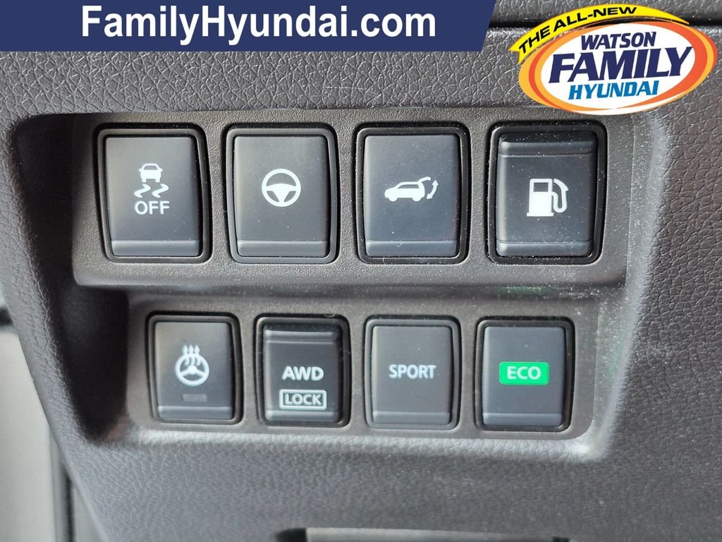 Used 2020 Gray Nissan SV image 13