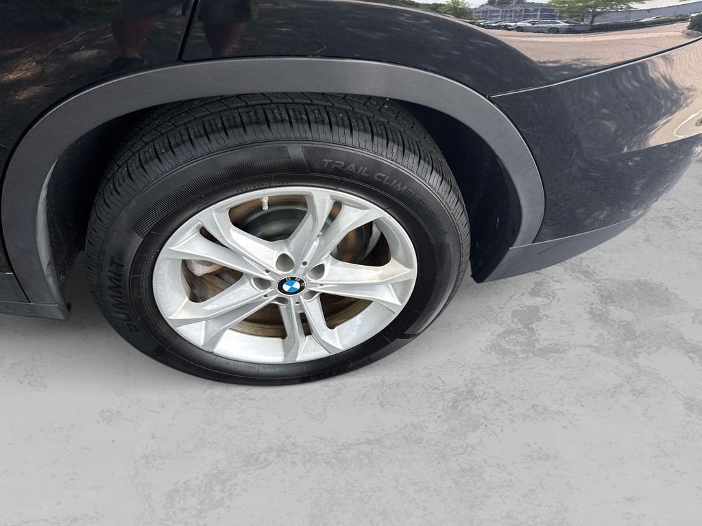 Used 2020 Black BMW xDrive30i image 16