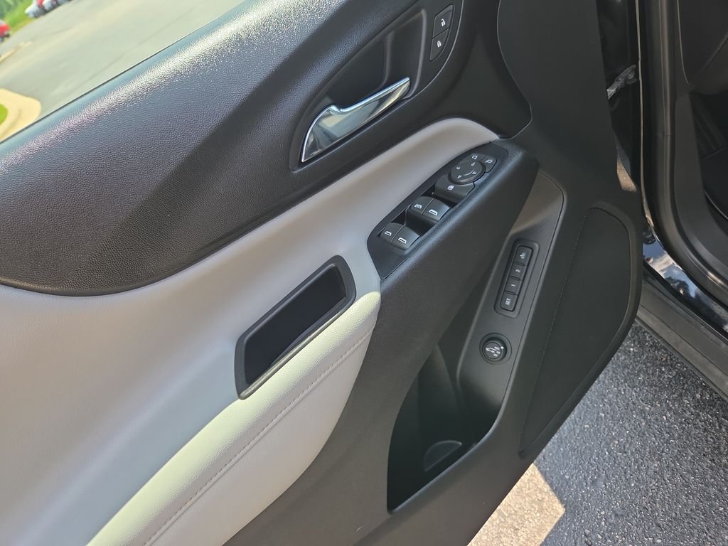 Used 2019 Black Chevrolet Premier image 29