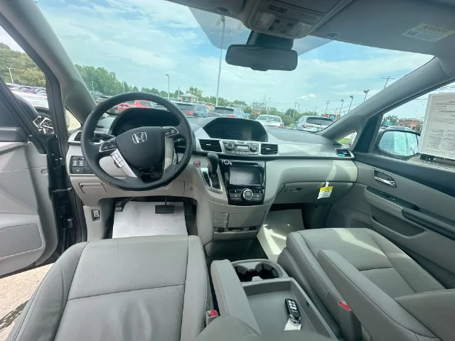 Used 2016 Gray Honda EX-L image 29