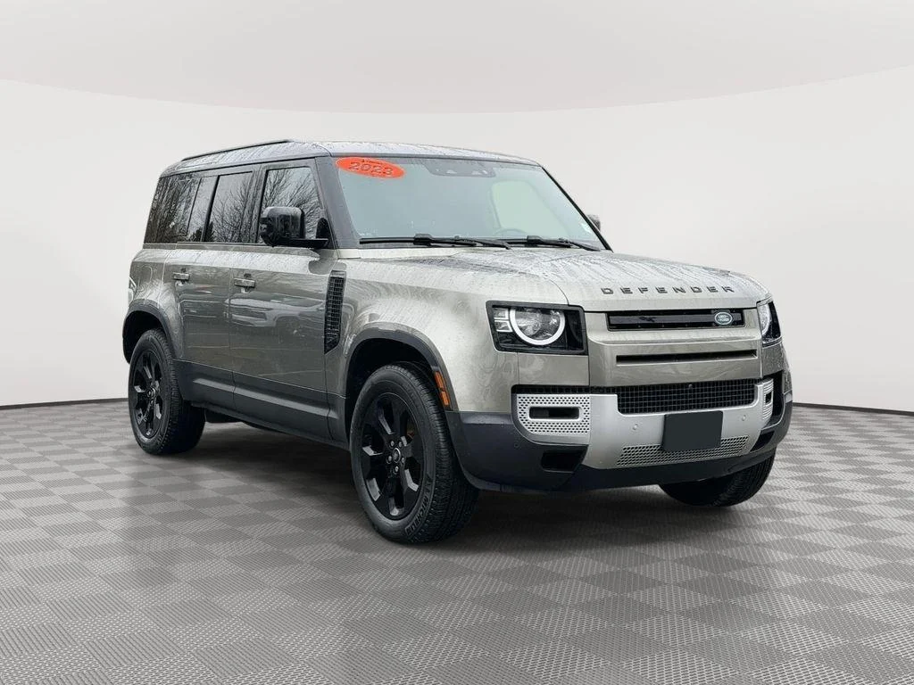 2023 Land Rover Defender S's photo