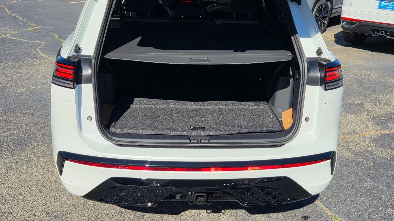 New 2027 Opal White Pearl Volkswagen SEL R-Line image 60