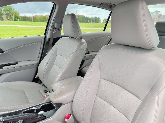 Used 2013 Still Night Pearl Honda EX-L image 15