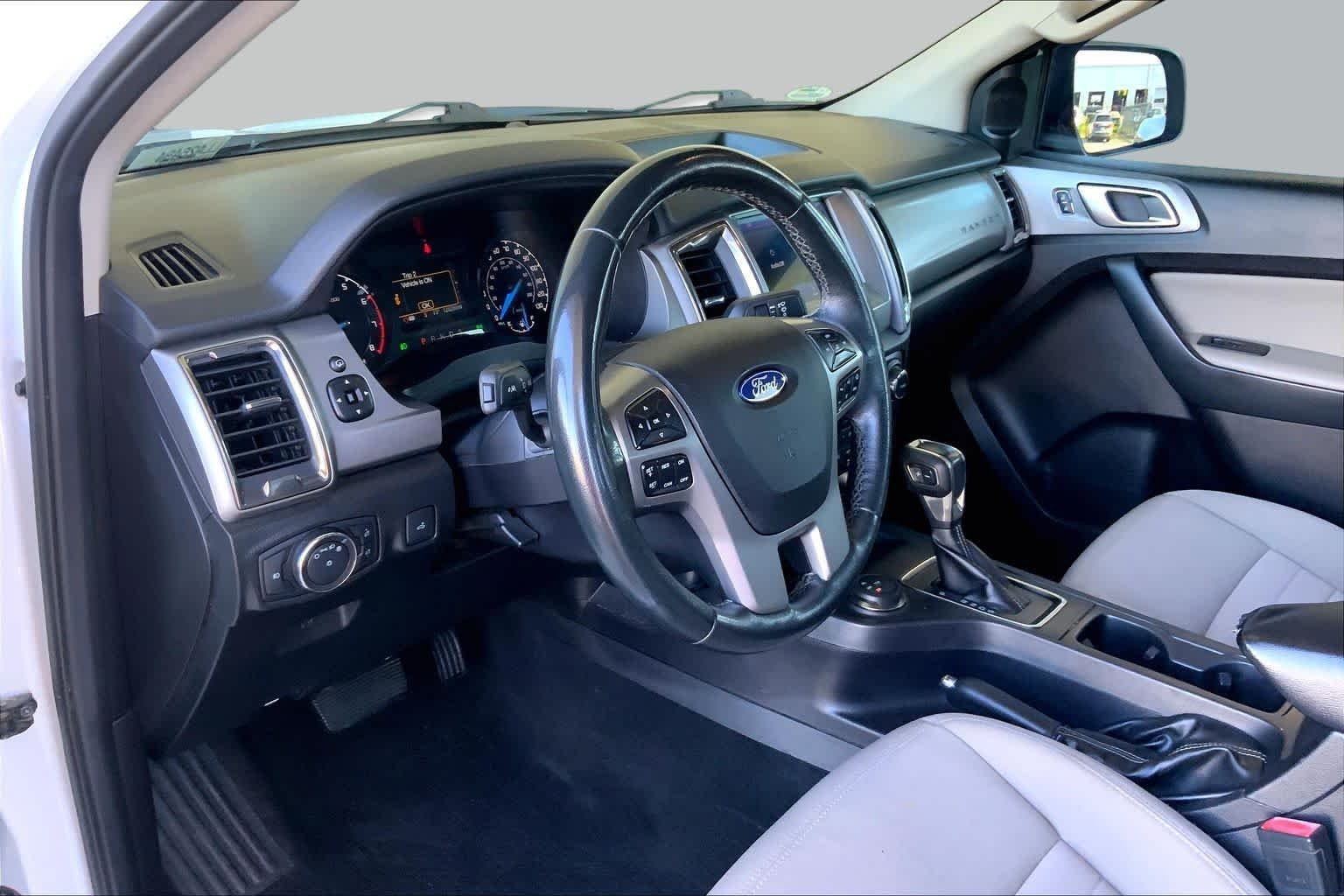 Used 2020 Oxford White Ford XLT image 17