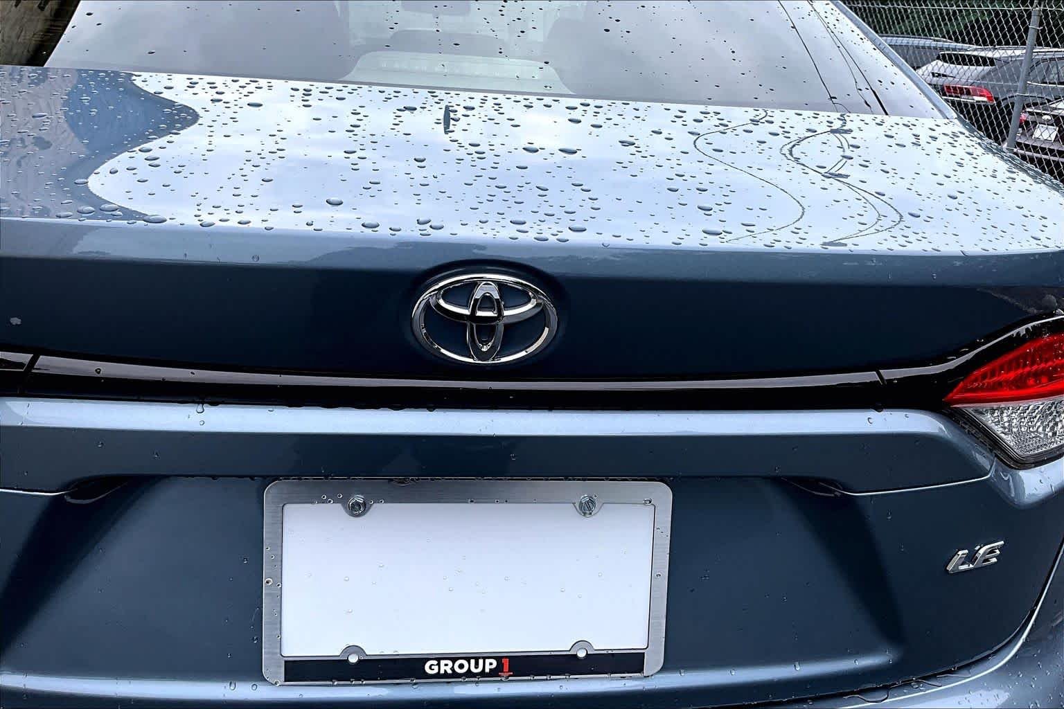 Used 2022 Celestite Toyota LE image 31