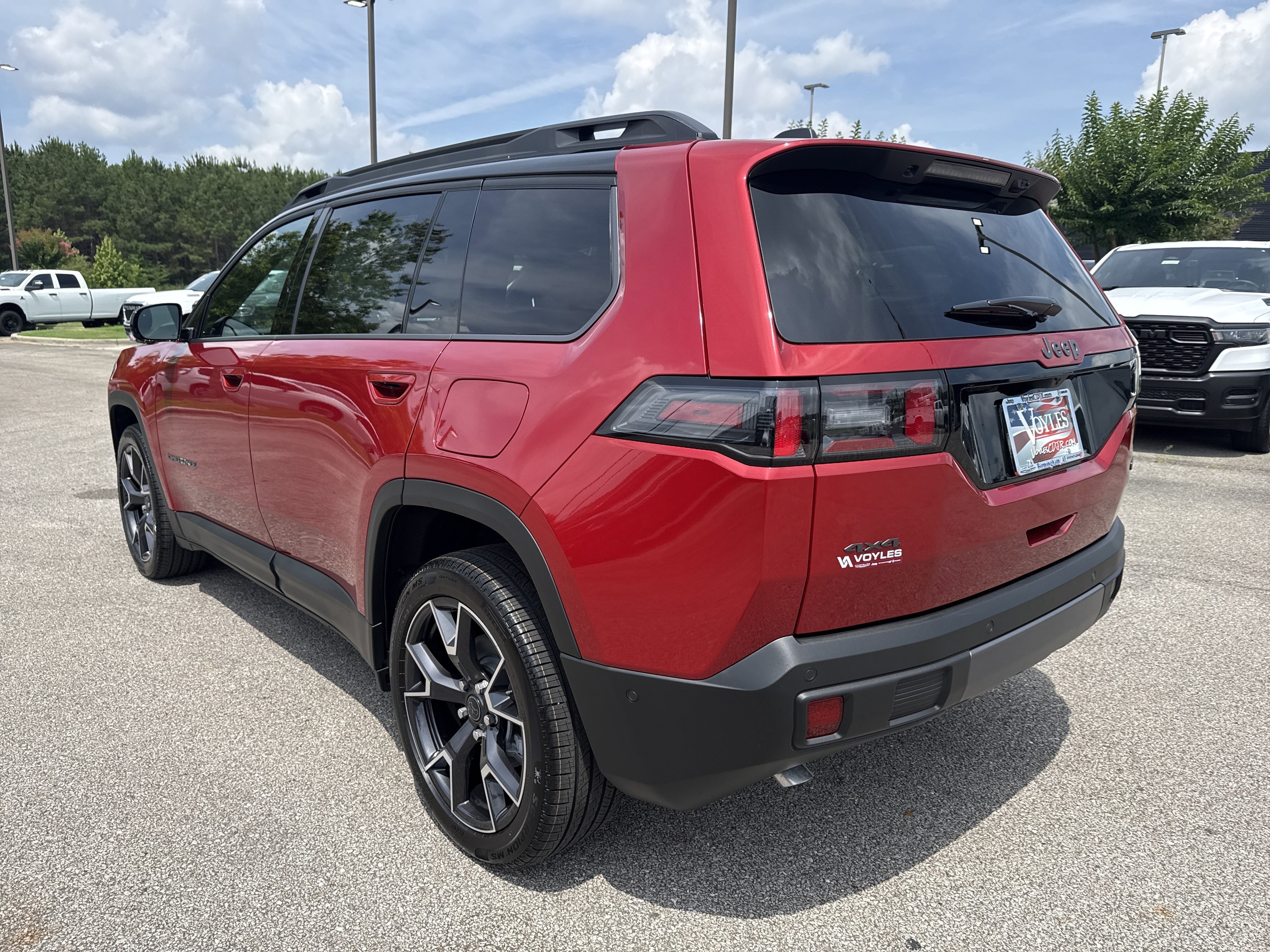New 2026 Red Hot Pearl-Coat Exterior Paint Jeep Overland image 5