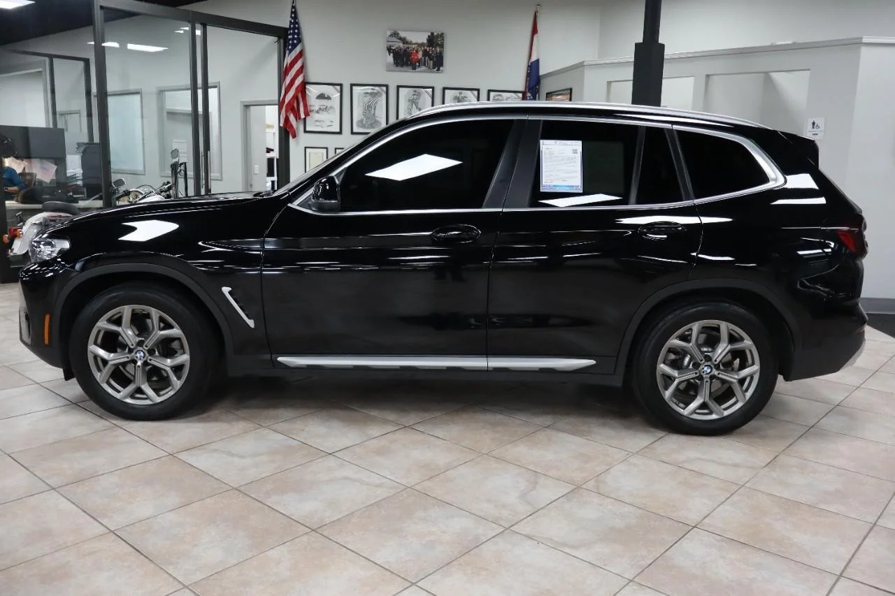 Used 2023 Jet Black BMW xDrive30i image 2