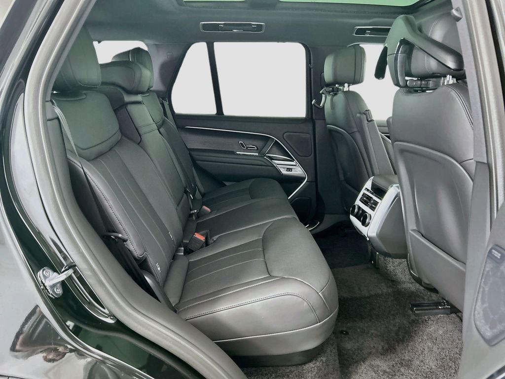New 2026 Santorini Black Land Rover SE image 21