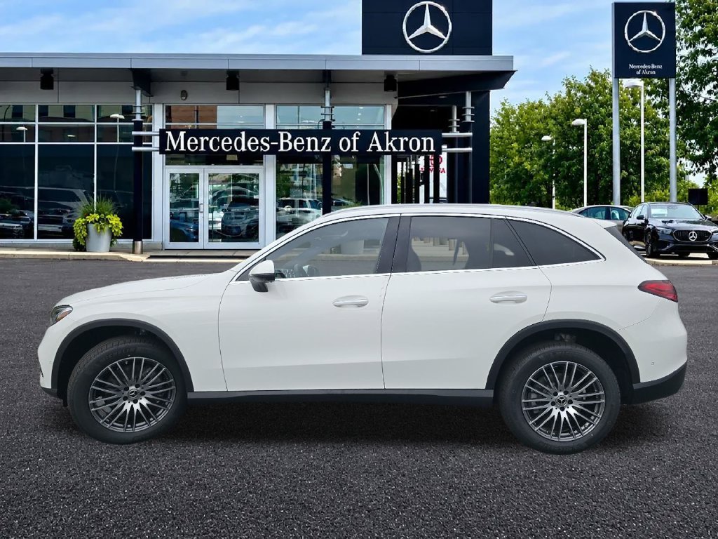 New 2026 Polar White Mercedes-Benz GLC 300 image 22