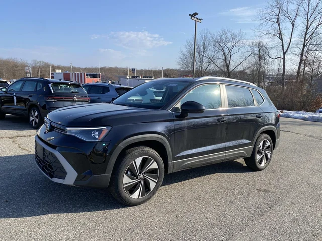 2026 Volkswagen Taos SE 4MOTION