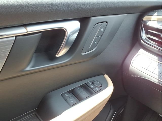 Used 2025 White Buick Preferred image 32