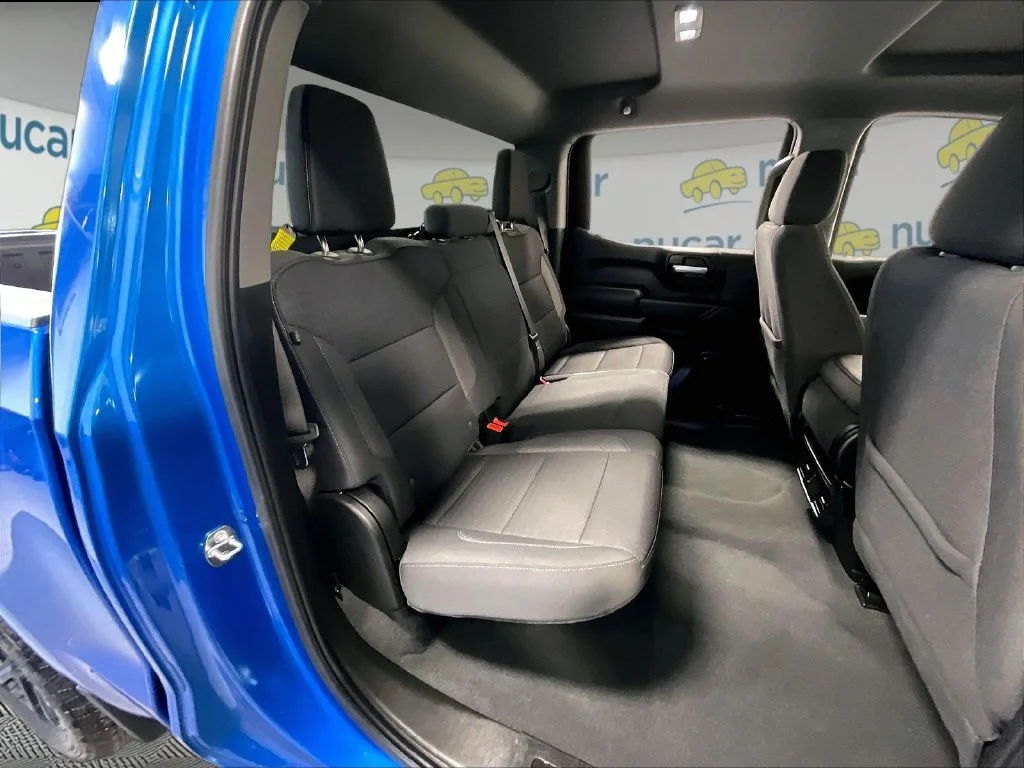 Used 2023 Blue Chevrolet Custom image 16